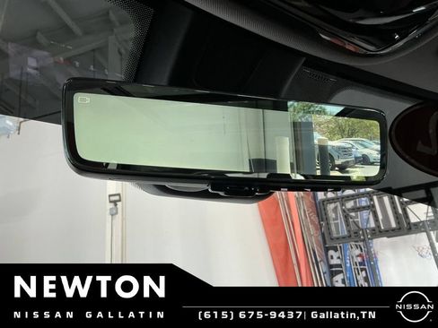 Used 2022 Jeep Grand Cherokee L Overland w/ Advanced Protech Group III AWD/4WD image 11