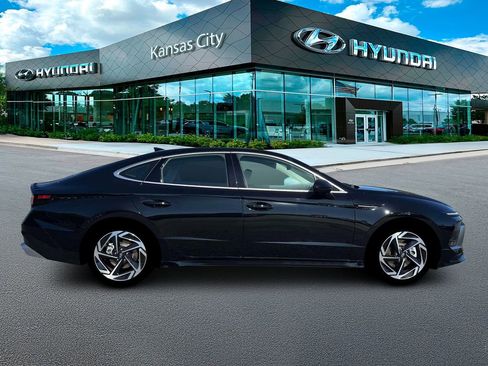 New 2026 Hyundai Sonata SEL image 9