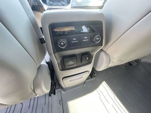 Certified 2018 GMC Acadia SLT w/ LPO, Floor Liner Package FWD image 22