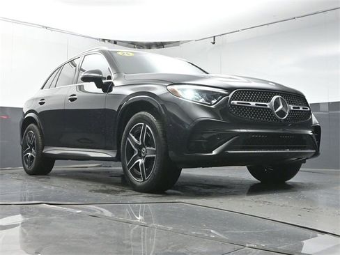 Used 2025 Mercedes-Benz GLC 300 image 34