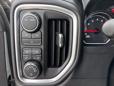 Used 2020 Chevrolet Silverado 3500 LT w/ Convenience Package AWD/4WD image 15