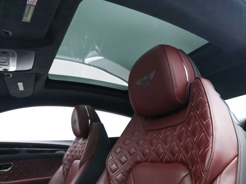 Used 2022 Bentley Continental GT V8 AWD/4WD image 24