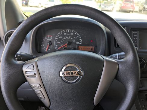 Used 2020 Nissan NV200 S image 23