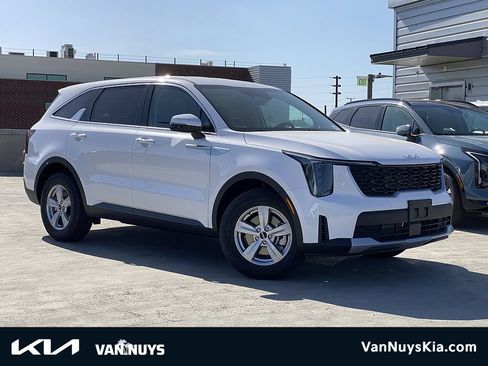 New 2026 Kia Sorento LX FWD image 1