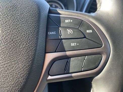 Certified 2020 Jeep Cherokee Latitude Lux w/ Quick Order Package 26H Lux image 27