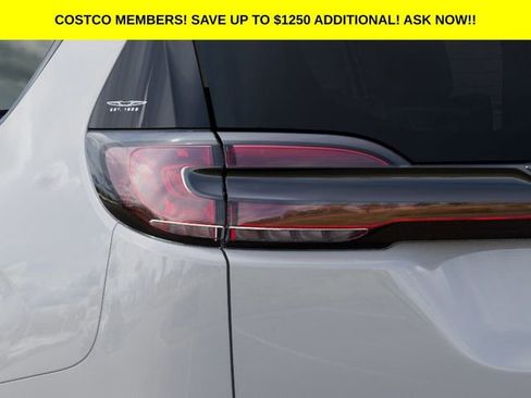 New 2026 Chrysler Pacifica Select AWD/4WD image 9