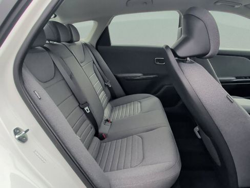 Used 2025 Kia K4 EX FWD image 34