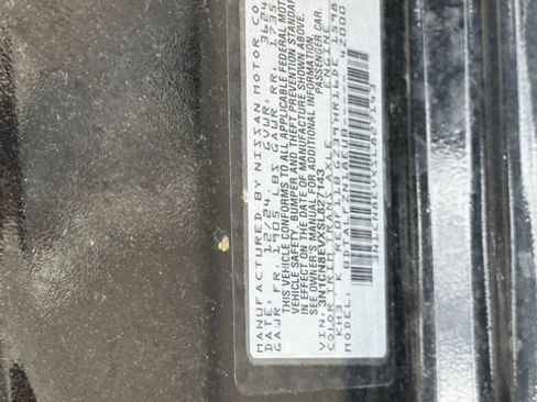 Used 2025 Nissan Versa SV w/ Trunk Package FWD image 9