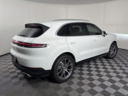 Used 2026 Porsche Cayenne AWD/4WD image 9