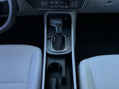Used 2025 Hyundai Kona SEL image 15