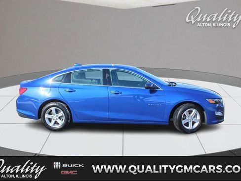 Used 2023 Chevrolet Malibu LT FWD image 1