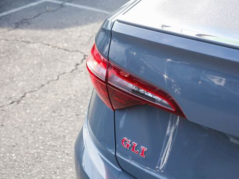 Used 2021 Volkswagen Jetta GLI Autobahn image 7