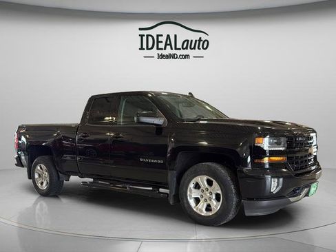 Used 2018 Chevrolet Silverado 1500 LT w/ All Star Edition AWD/4WD image 3