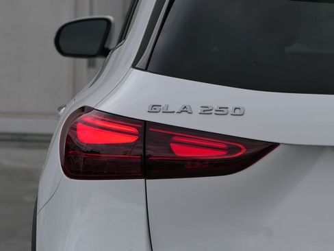 Used 2025 Mercedes-Benz GLA 250 image 5