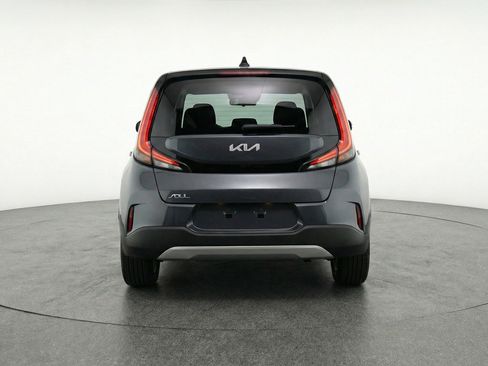 Used 2025 Kia Soul LX w/ LX Technology Package FWD image 7