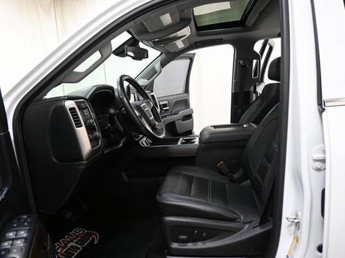 Used 2017 GMC Sierra 2500 Denali w/ Duramax Plus Package image 25