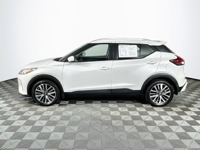 Used 2022 Nissan Kicks SV FWD image 5