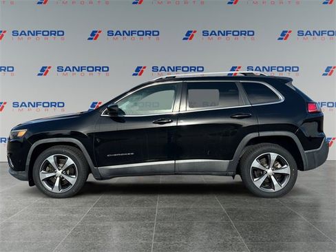 Used 2019 Jeep Cherokee Limited w/ Technology Group image 2