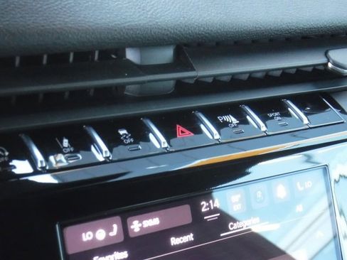 Used 2021 Jeep Grand Cherokee L Laredo image 28