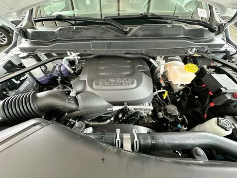 New 2026 RAM 2500 Tradesman w/ Chrome Appearance Group AWD/4WD image 17