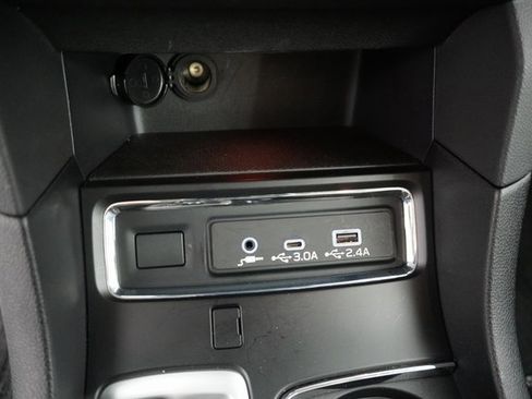 Certified 2024 Subaru Ascent Premium w/ Convenience Package image 29