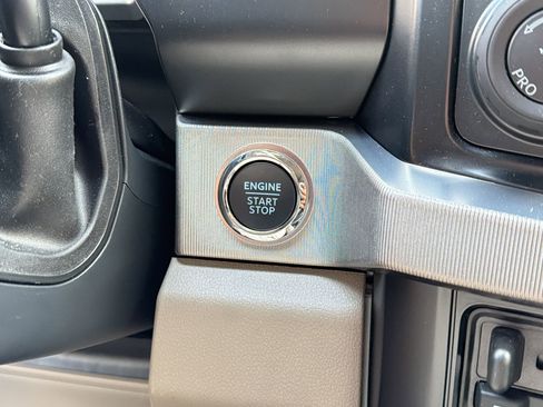 Used 2026 Ford F250 Platinum w/ Platinum Plus Package image 27