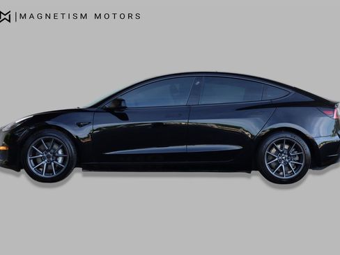 Used 2021 Tesla Model 3 Standard Range Plus RWD image 3