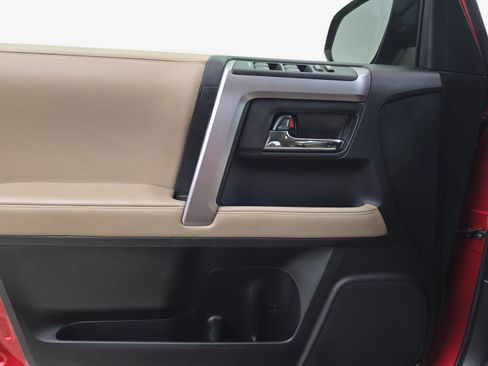 Used 2022 Toyota 4Runner SR5 RWD image 23