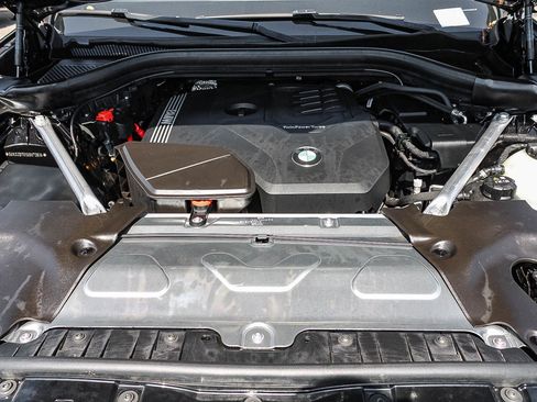 Used 2025 BMW X4 xDrive30i w/ Convenience Package AWD/4WD image 27