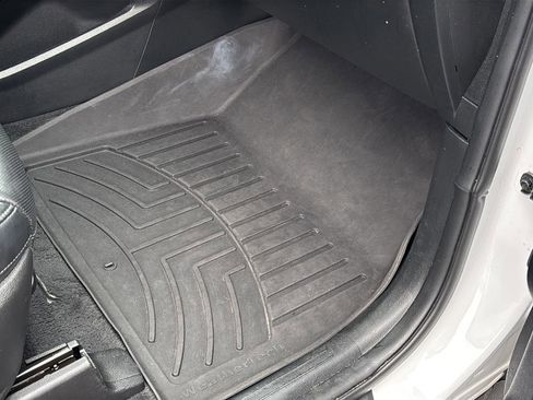 Used 2023 Kia Telluride LX image 39