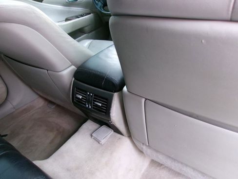 Used 2007 Lexus LS 460 RWD image 8