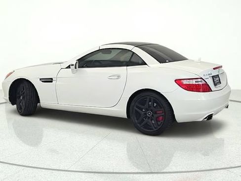 Used 2014 Mercedes-Benz SLK 250 image 3