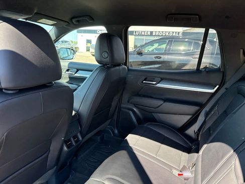 Used 2026 GMC Terrain Elevation w/ Elevation Premium Package AWD/4WD image 9