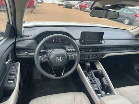 Used 2024 Honda Accord EX image 24