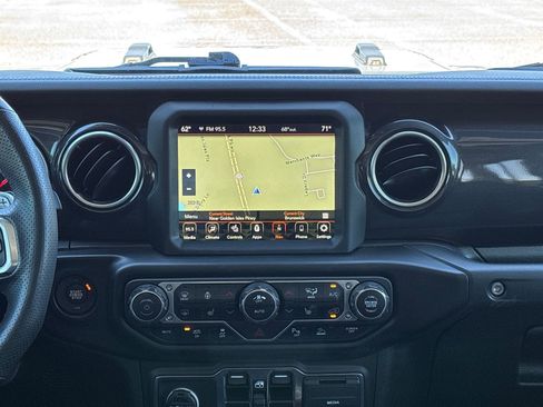 Used 2022 Jeep Wrangler Unlimited Rubicon image 4