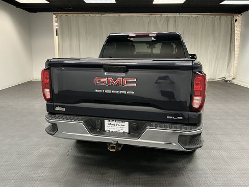 Used 2024 GMC Sierra 1500 SLE w/ Preferred Package AWD/4WD image 5