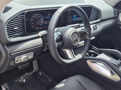 New 2026 Mercedes-Benz GLS 450 4MATIC image 3