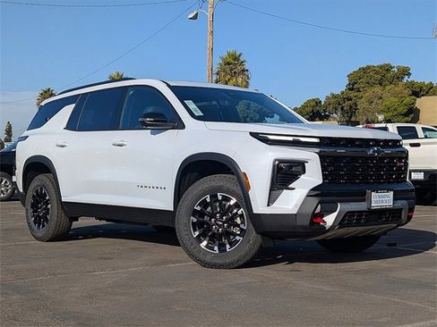 New 2026 Chevrolet Traverse Z71 w/ Enhanced Driving Package image 2