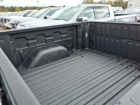 New 2026 GMC Sierra 1500 SLT w/ SLT Premium Plus Package image 18