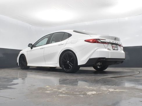 Used 2025 Toyota Camry SE image 54