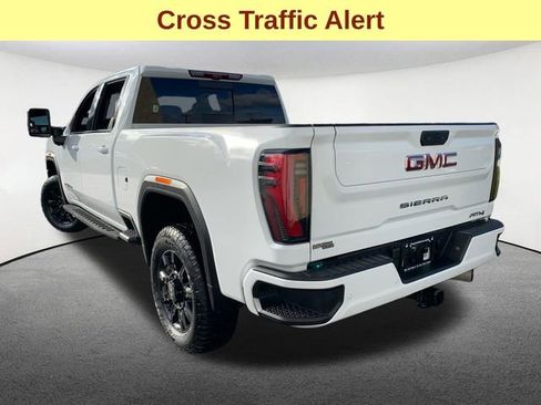 Used 2024 GMC Sierra 2500 AT4 w/ Technology Package image 10