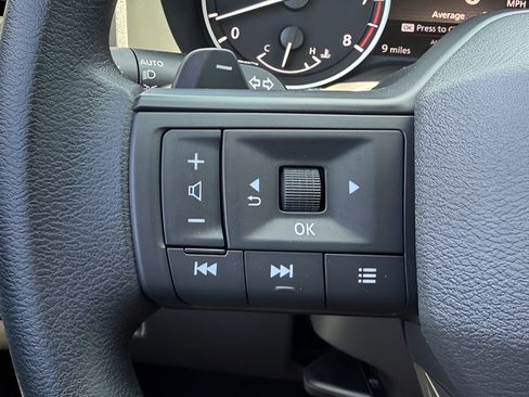 Used 2026 Nissan Rogue S AWD/4WD image 10