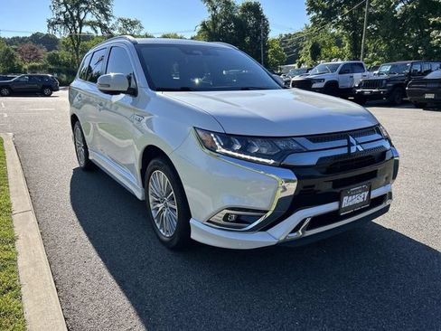 Used 2019 Mitsubishi Outlander SEL AWD/4WD image 2