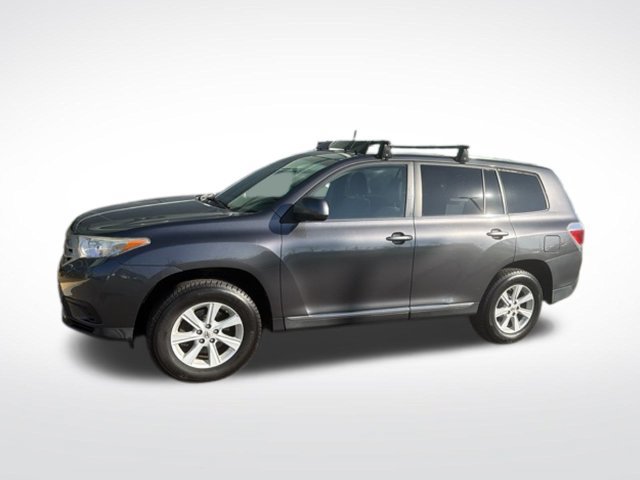 Used 2013 Toyota Highlander FWD w/ Cold Weather Pkg image 2