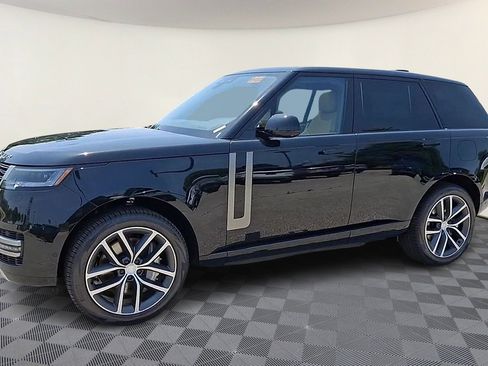New 2025 Land Rover Range Rover SE image 4