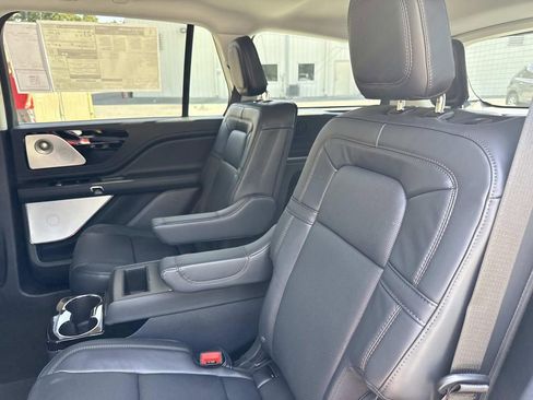 New 2025 Lincoln Aviator Reserve w/ Luxury Package image 14