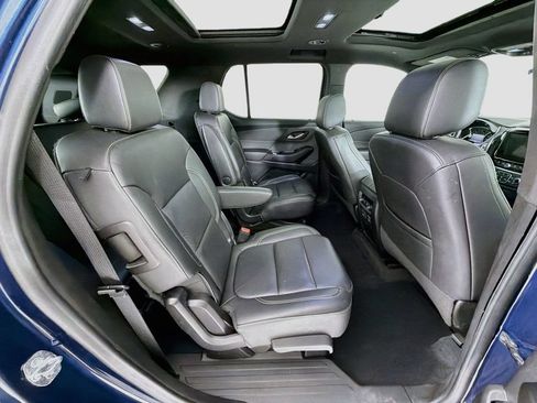 Used 2022 Chevrolet Traverse LT w/ LT Premium Package AWD/4WD image 29