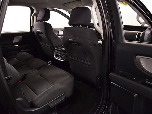 Used 2025 Ford Expedition Max Active AWD/4WD image 30