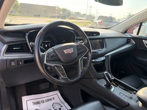 Used 2018 Cadillac XT5 Premium Luxury w/ Driver Assist Package AWD/4WD image 23
