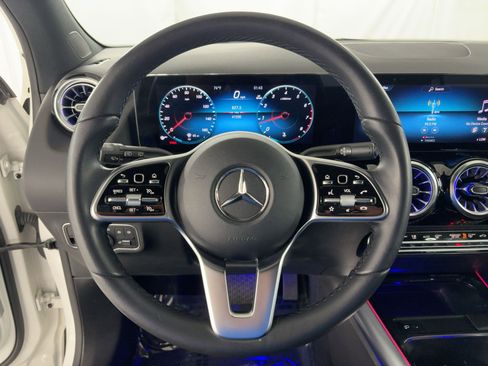 Used 2023 Mercedes-Benz GLA 250 image 17